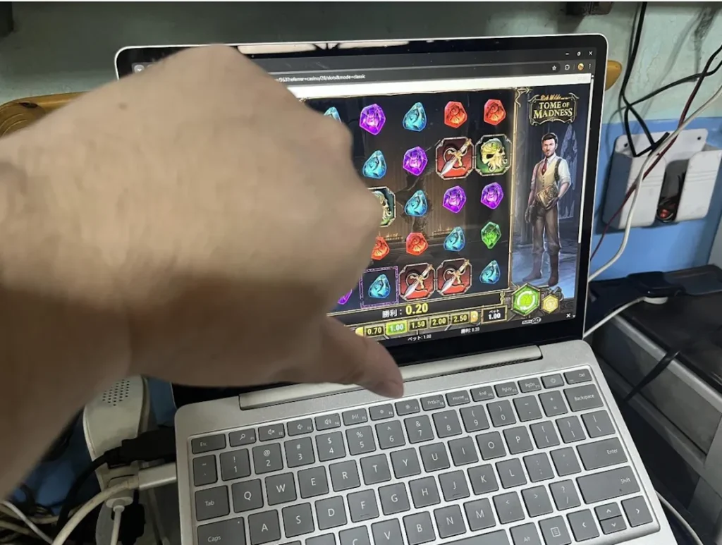 カジノスカイ入金不要ボーナス トムオブマッドネス プレイ